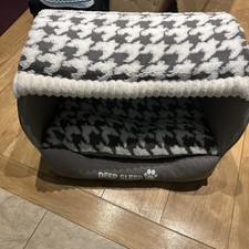  Small Dog Bed Cat Bed Hooded